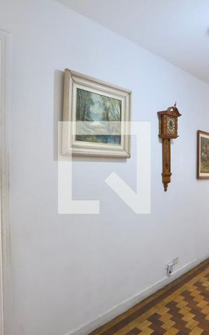 Casa para alugar com 220m², 3 quartos e 3 vagas Casa para alugar com 220m², 3 quartos e 3 vagasHall
