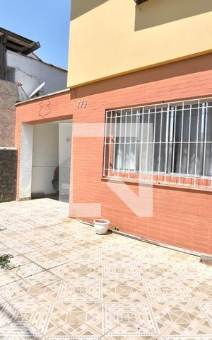 Casa para alugar com 220m², 3 quartos e 3 vagas Casa para alugar com 220m², 3 quartos e 3 vagasGaragem