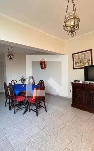 Casa à venda com 270m², 4 quartos e 4 vagasSala