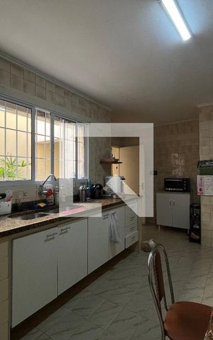 Casa à venda com 270m², 4 quartos e 4 vagasCozinha