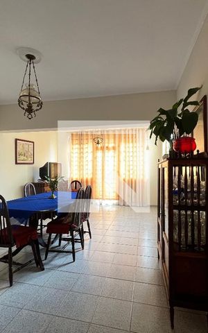 Casa à venda com 270m², 4 quartos e 4 vagasSala