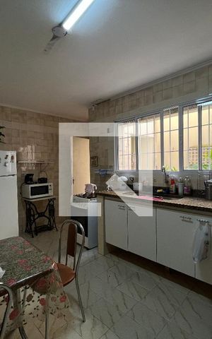 Casa à venda com 270m², 4 quartos e 4 vagasCozinha