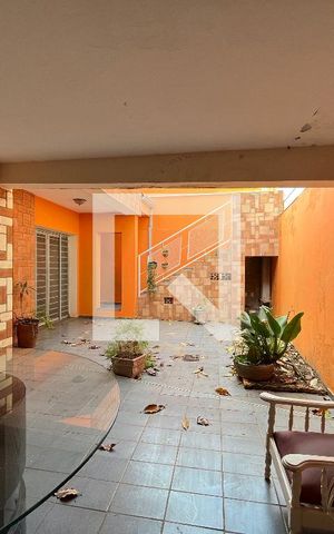Casa à venda com 270m², 4 quartos e 4 vagasQuintal
