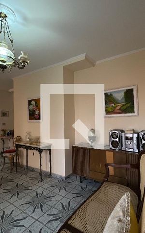 Casa à venda com 270m², 4 quartos e 4 vagasSala