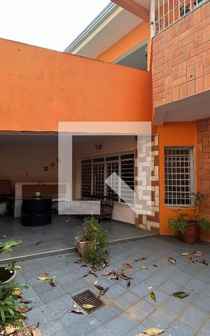 Casa à venda com 270m², 4 quartos e 4 vagasQuintal