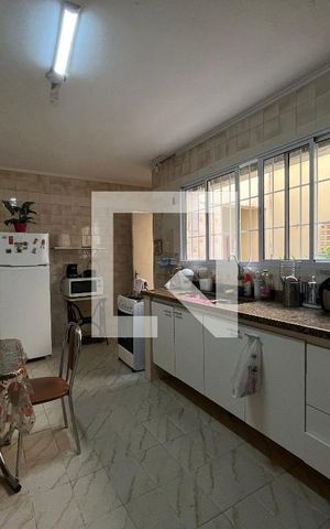 Casa à venda com 270m², 4 quartos e 4 vagasCozinha