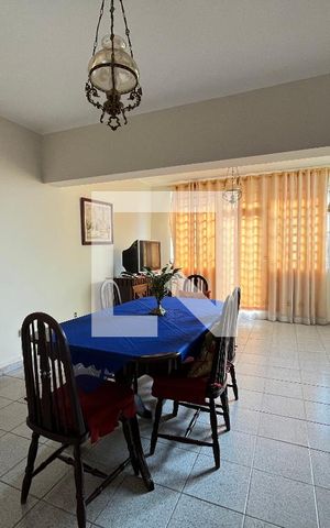 Casa à venda com 270m², 4 quartos e 4 vagasSala