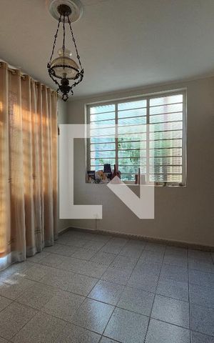 Casa à venda com 270m², 4 quartos e 4 vagasSala