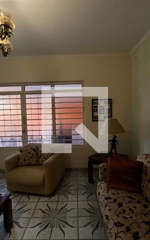 Casa à venda com 270m², 4 quartos e 4 vagasSala
