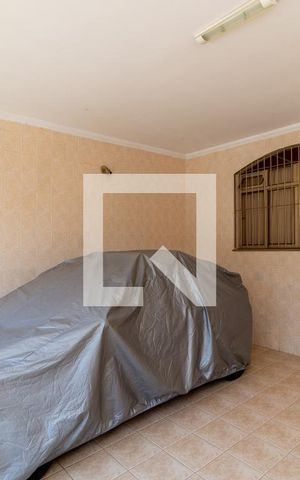 Casa à venda com 196m², 4 quartos e 2 vagas Casa à venda com 196m², 4 quartos e 2 vagasGaragem