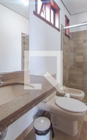 Casa de condomínio para alugar com 320m², 5 quartos e 4 vagas Casa de condomínio para alugar com 320m², 5 quartos e 4 vagasBanheiro 3