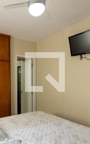 Apartamento à venda com 86m², 3 quartos e 2 vagas Apartamento à venda com 86m², 3 quartos e 2 vagasSuíte