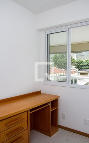 Apartamento para alugar com 79m², 3 quartos e 1 vagaQuarto 01