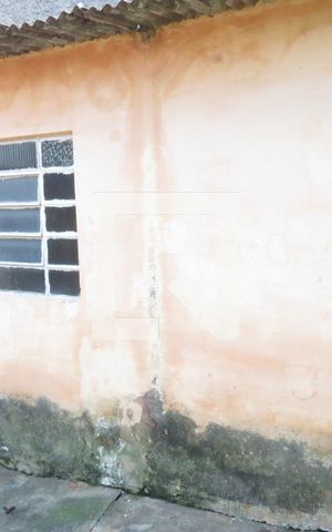 Casa à venda com 250m², 2 quartos e 2 vagasCômo Externo 1 Quarto com Banheiro