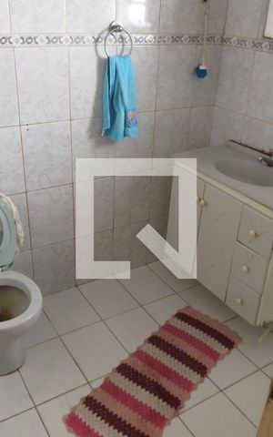Casa à venda com 250m², 2 quartos e 2 vagasBanheiro