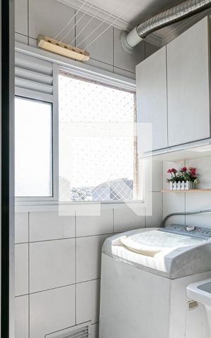 Apartamento à venda com 65m², 2 quartos e 1 vagaÁrea de Serviço