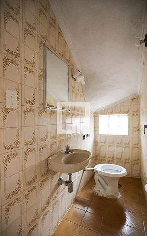Casa para alugar com 150m², 3 quartos e 2 vagas Casa para alugar com 150m², 3 quartos e 2 vagasLavabo