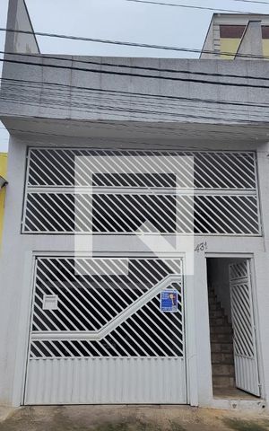 Casa para alugar com 100m², 3 quartos e 1 vagaFachada