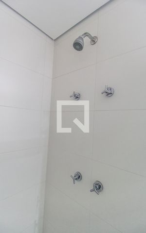 Apartamento para alugar com 70m², 2 quartos e 2 vagas Apartamento para alugar com 70m², 2 quartos e 2 vagasBanheiro 2