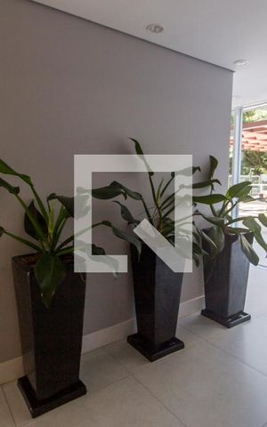 Apartamento para alugar com 70m², 2 quartos e 2 vagasHall social