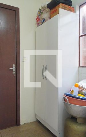 Casa à venda com 120m², 4 quartos e 2 vagasÁrea de Serviço