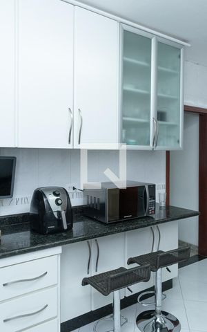 Casa à venda com 220m², 4 quartos e 3 vagas Casa à venda com 220m², 4 quartos e 3 vagasCozinha