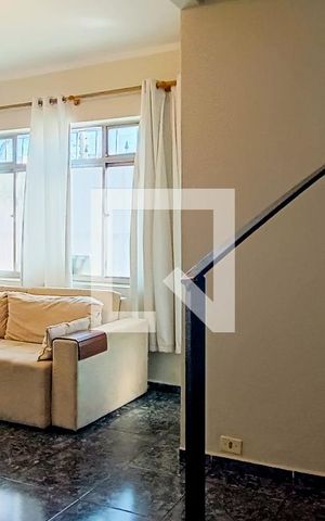 Casa à venda com 153m², 3 quartos e sem vaga Casa à venda com 153m², 3 quartos e sem vagaSala