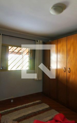 Casa à venda com 250m², 5 quartos e 2 vagas Casa à venda com 250m², 5 quartos e 2 vagasQuarto 3