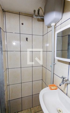 Casa à venda com 271m², 3 quartos e 6 vagas Casa à venda com 271m², 3 quartos e 6 vagasBanheiro da Garagem