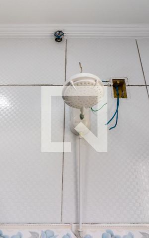 Casa para alugar com 75m², 1 quarto e sem vaga Casa para alugar com 75m², 1 quarto e sem vagaChuveiro