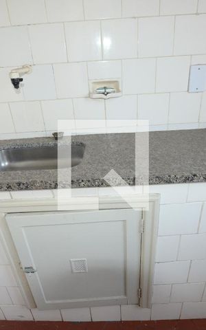 Apartamento para alugar com 65m², 2 quartos e sem vagaCozinha
