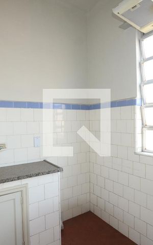 Apartamento para alugar com 65m², 2 quartos e sem vagaCozinha