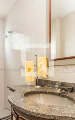 Apartamento à venda com 170m², 3 quartos e 3 vagas Apartamento à venda com 170m², 3 quartos e 3 vagasLavabo