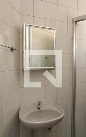 Casa para alugar com 110m², 4 quartos e 2 vagasBanheiro