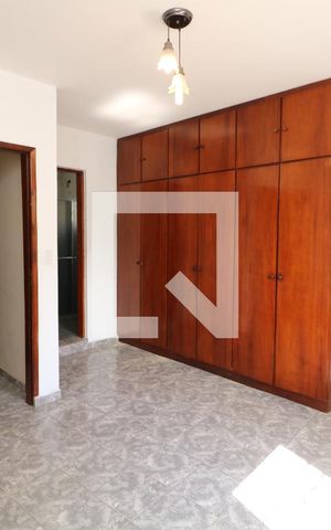 Casa para alugar com 110m², 4 quartos e 2 vagasSuite
