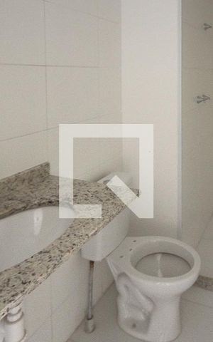Apartamento à venda com 36m², 2 quartos e sem vaga Apartamento à venda com 36m², 2 quartos e sem vagaBanheiro
