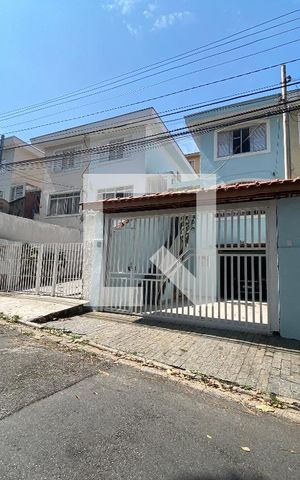 Casa para alugar com 170m², 3 quartos e 3 vagasFachada
