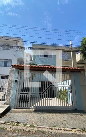 Casa para alugar com 170m², 3 quartos e 3 vagasFachada