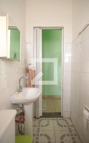 Casa à venda com 196m², 3 quartos e 2 vagasBanheiro - Área Externa