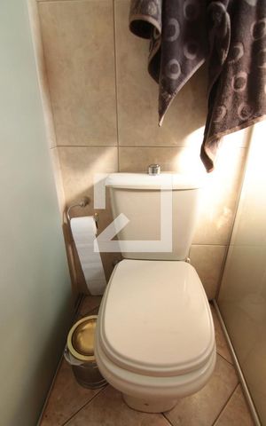 Casa à venda com 196m², 3 quartos e 2 vagasBanheiro do Quarto 1