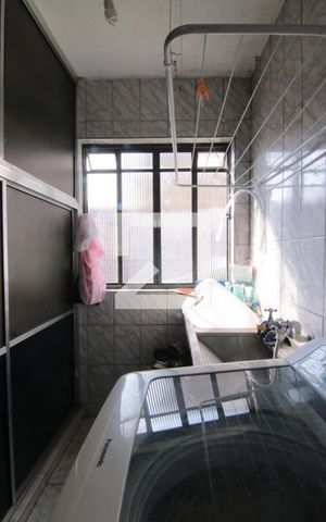 Casa à venda com 196m², 3 quartos e 2 vagasÁrea de Serviço