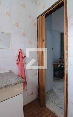 Casa à venda com 196m², 3 quartos e 2 vagasBanheiro de Serviço