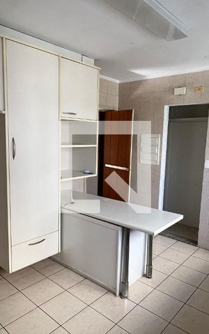Apartamento para alugar com 209m², 4 quartos e 3 vagasCozinha