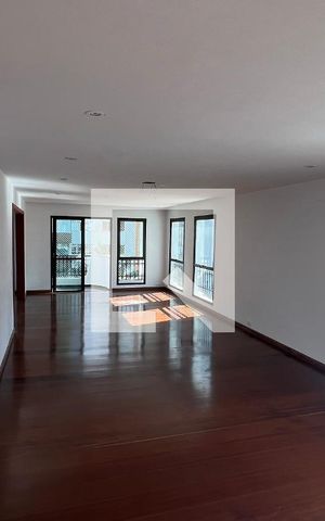 Apartamento para alugar com 209m², 4 quartos e 3 vagasSala