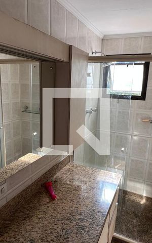 Apartamento para alugar com 209m², 4 quartos e 3 vagasBanheiro