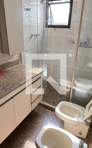 Apartamento para alugar com 209m², 4 quartos e 3 vagasBanheiro