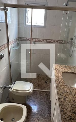 Apartamento para alugar com 209m², 4 quartos e 3 vagasBanheiro