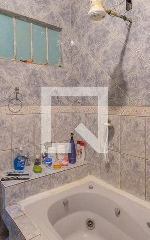 Apartamento à venda com 74m², 2 quartos e sem vaga Apartamento à venda com 74m², 2 quartos e sem vagaBanheiro