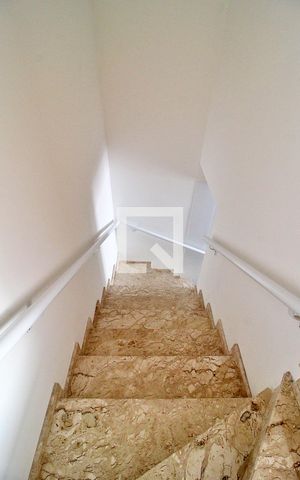 Apartamento à venda com 129m², 3 quartos e 2 vagasEscada