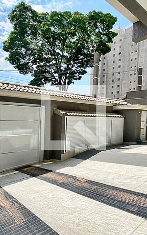 Apartamento à venda com 129m², 3 quartos e 2 vagas Apartamento à venda com 129m², 3 quartos e 2 vagasEntrada